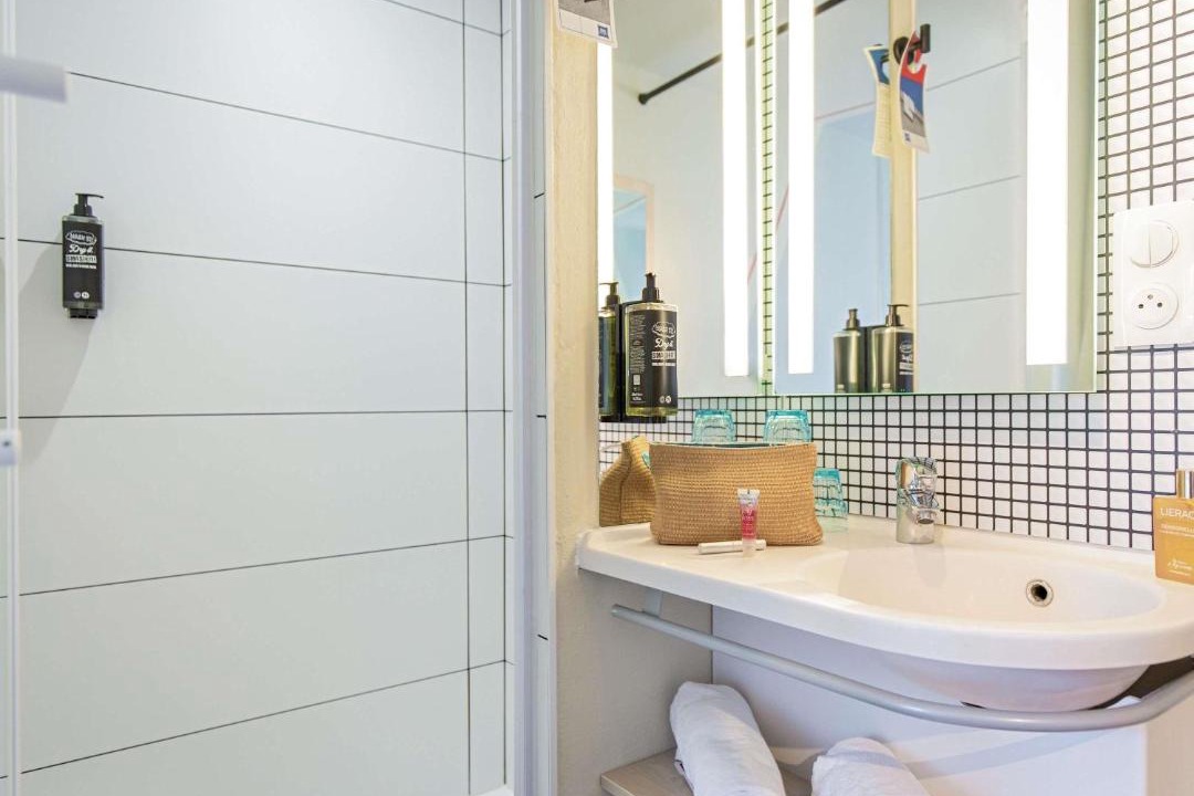 Photo of Bathroom in 16th Arrondissement