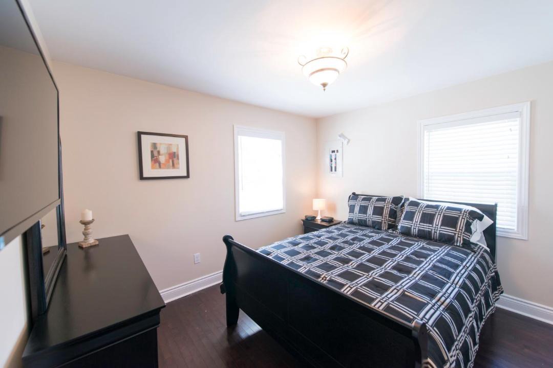 Photo of Bedroom in Crystal Beach