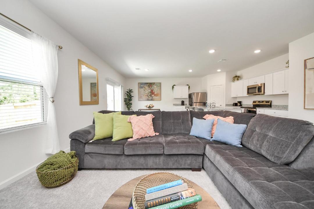 Photo of Livingroom in Northside