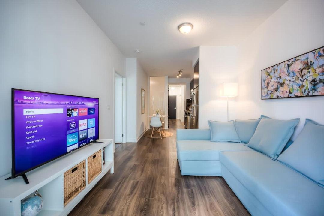 Photo of Livingroom in Yonge-Eglinton