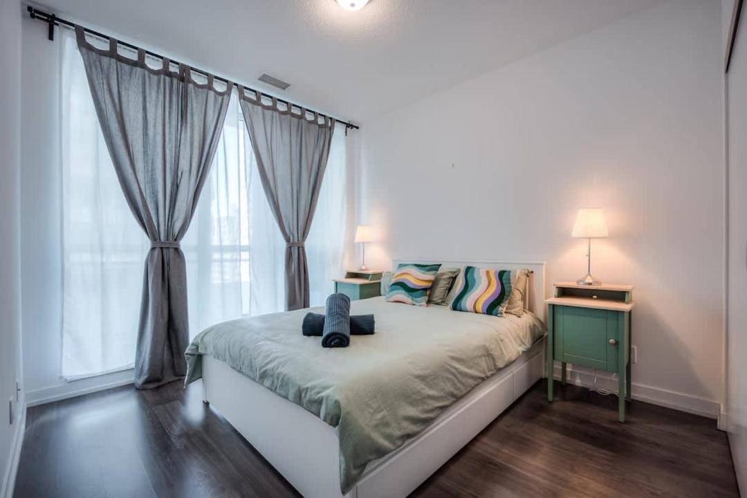 Photo of Bedroom in Yonge-Eglinton