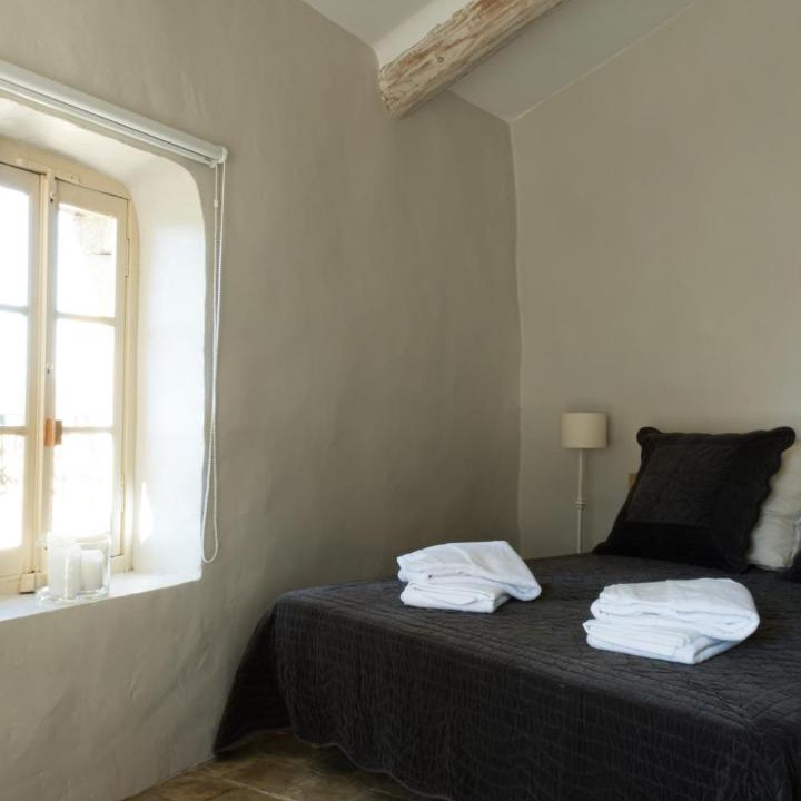 Photo of Bedroom in Chateauneuf-du-Pape