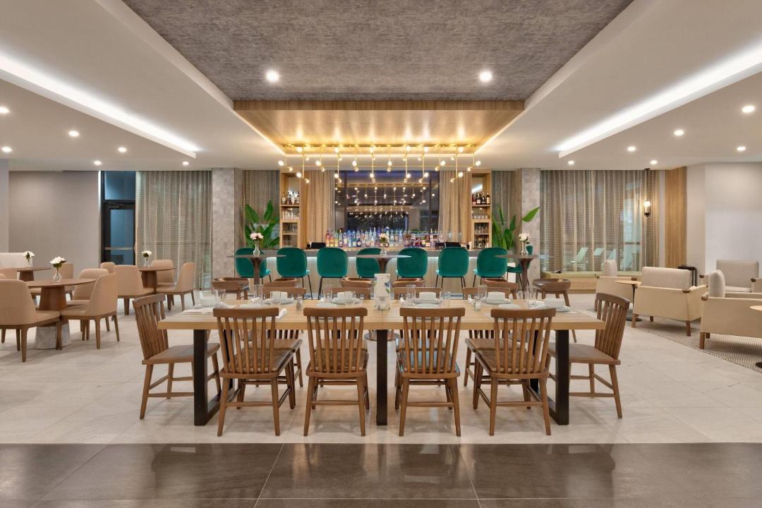Photo of Others in Anna