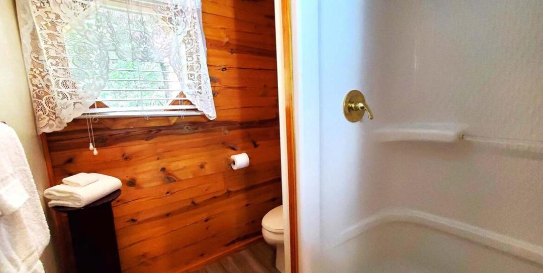 Photo of Bathroom in Eureka Springs