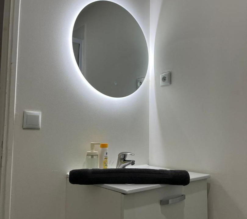 Photo of Bathroom in Villeneuve-Saint-Georges