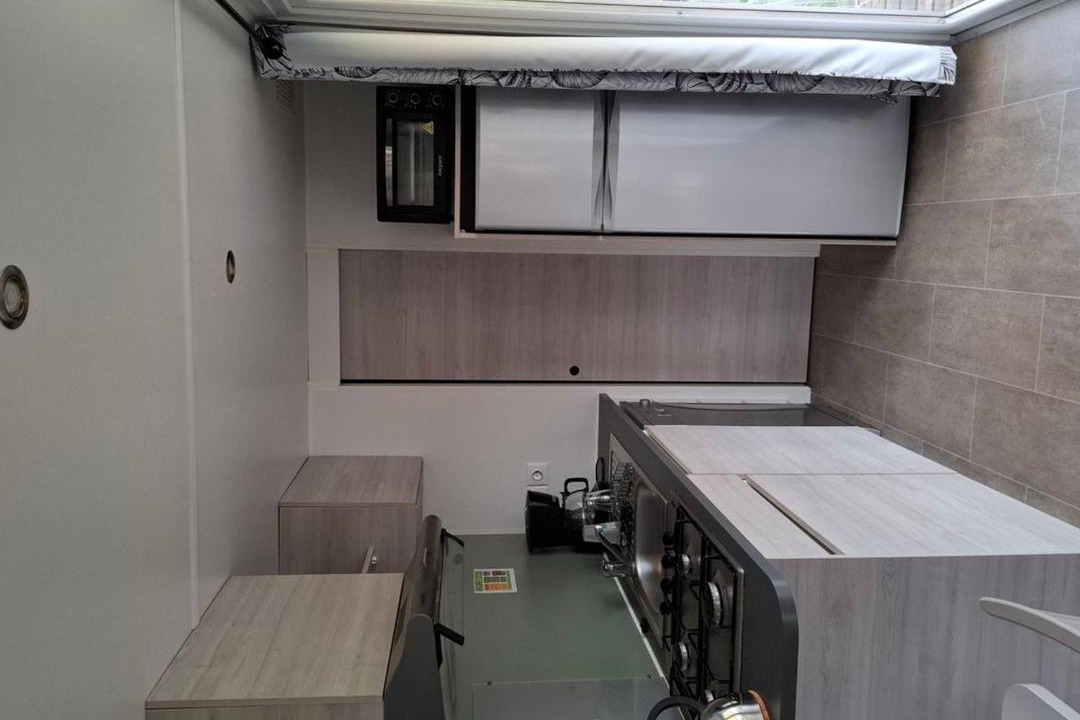 Photo of Kitchen in Long