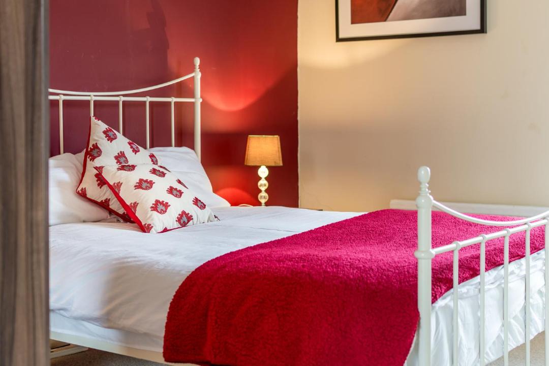 Photo of Bedroom in Linslade