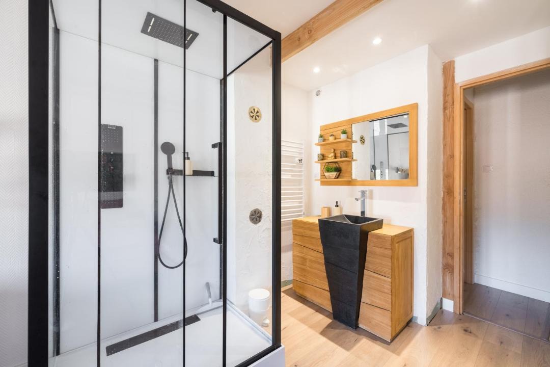 Photo of Bathroom in La Vacquerie-et-Saint-Martin-de-Castries