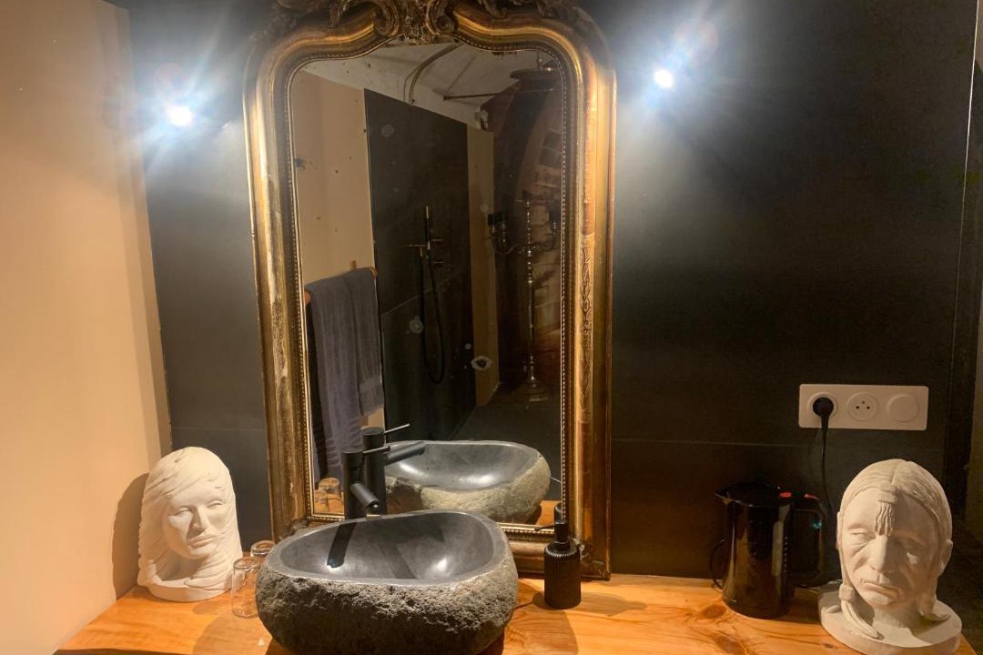 Photo of Bathroom in Port-Vendres