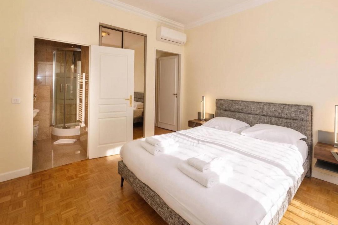 Photo of Bedroom in 7th Arrondissement