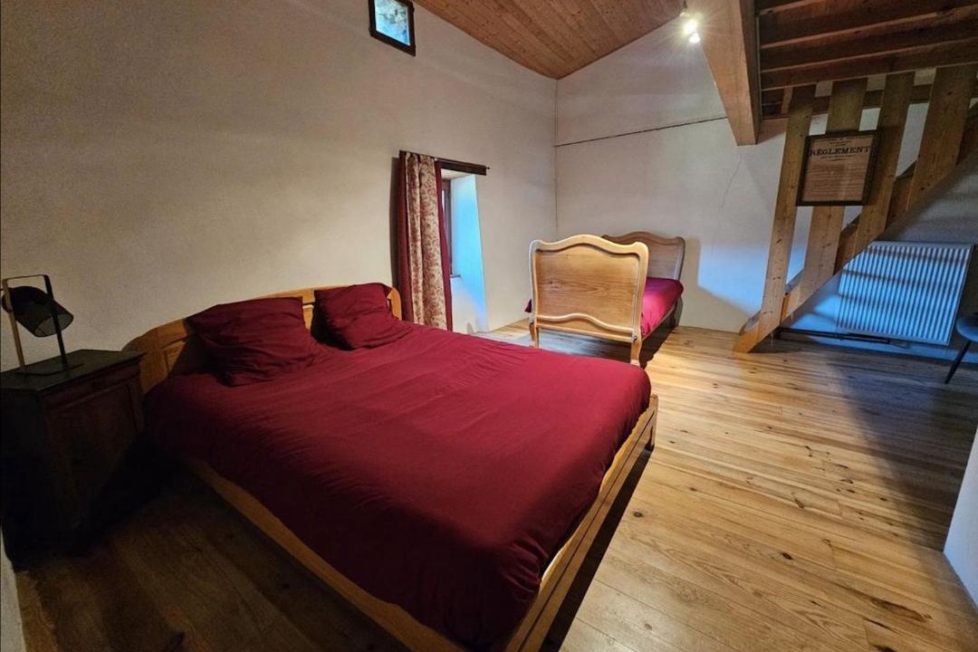 Photo of Bedroom in Eygluy-Escoulin