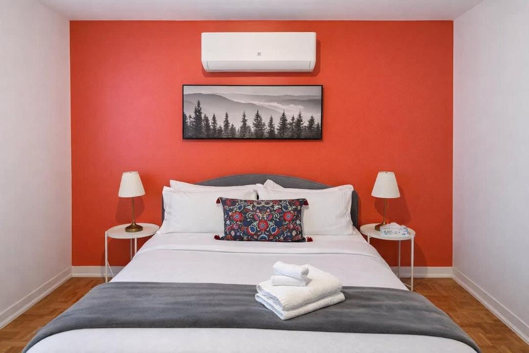 Photo of Bedroom in Cote-Des-Neiges—Notre-Dame-De-Grace