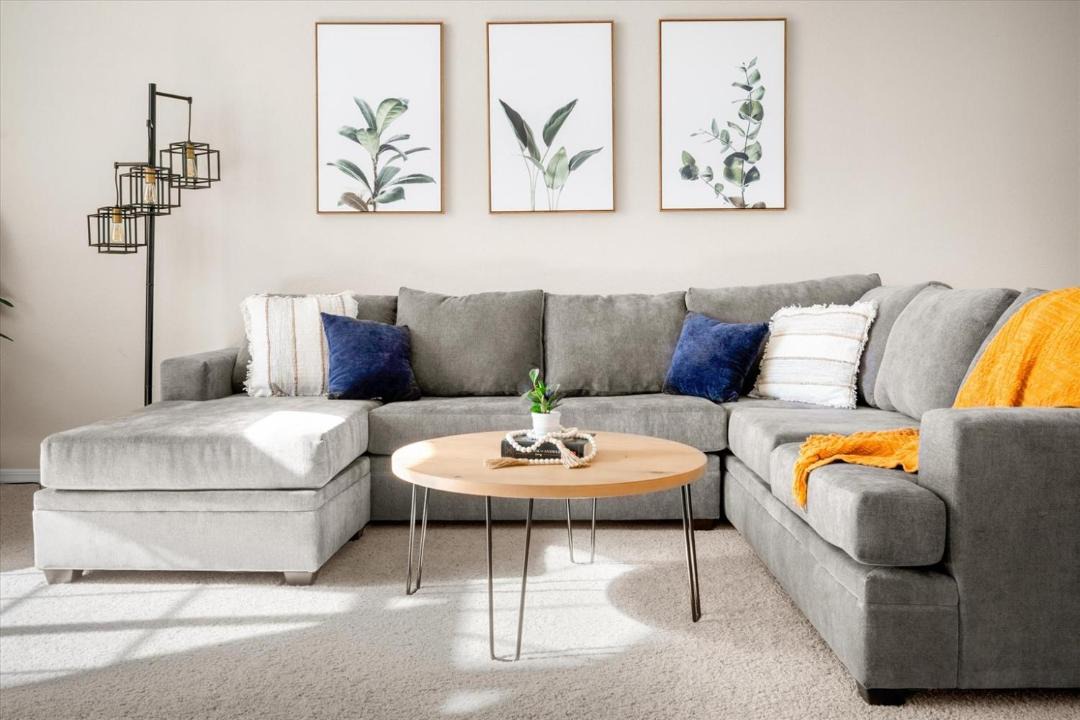 Photo of Livingroom in Upland Hills