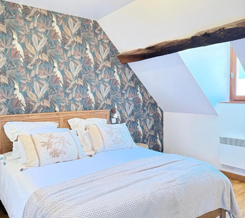 Photo of Bedroom in Etrigny