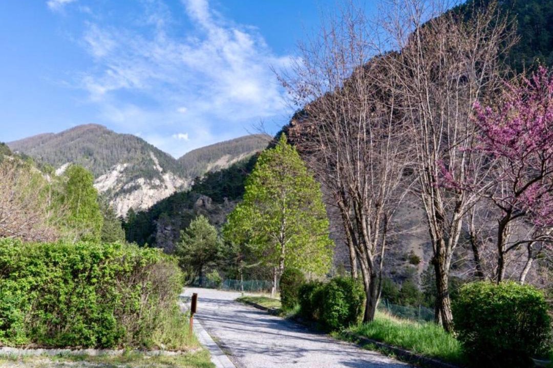 Photo of Outdoor in Peone