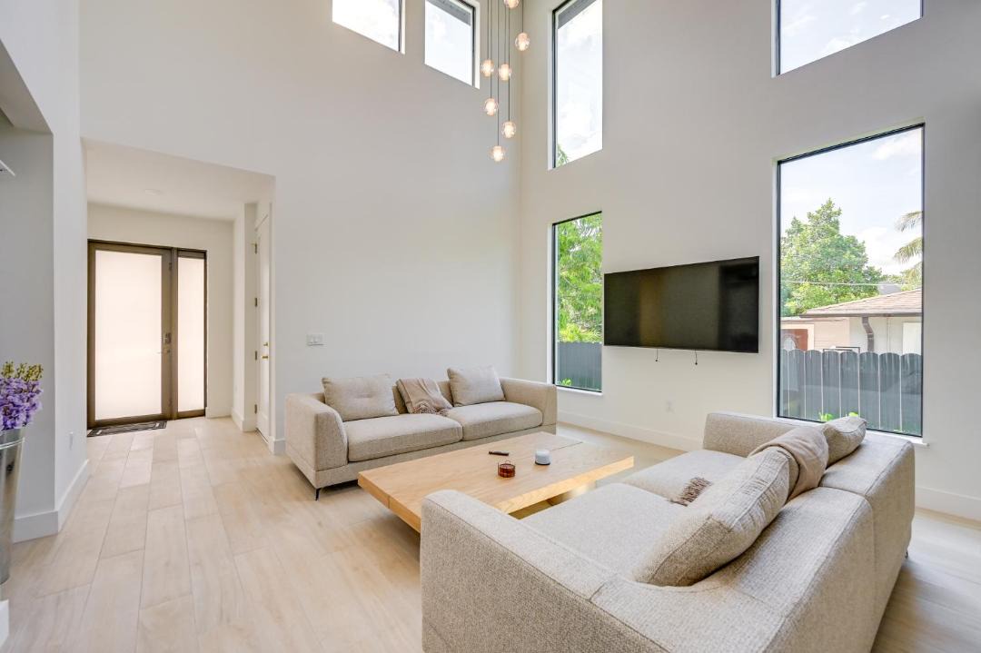 Photo of Livingroom in East Naples