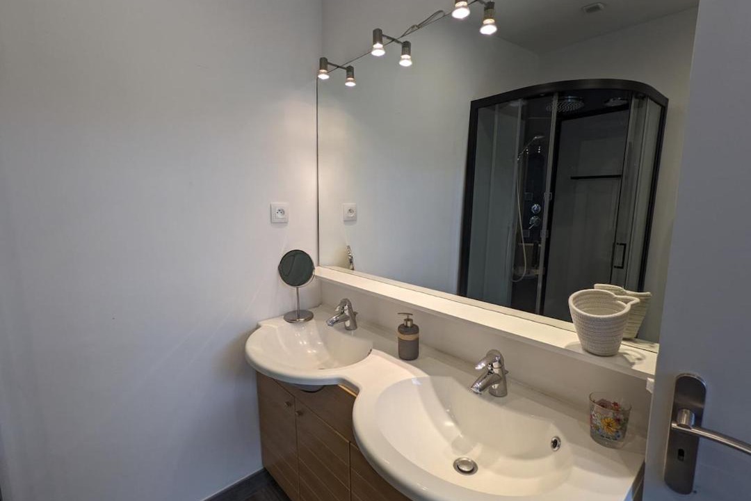 Photo of Bathroom in Port-de-Piles