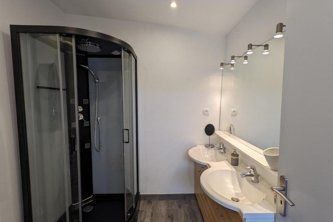 Photo of Bathroom in Port-de-Piles