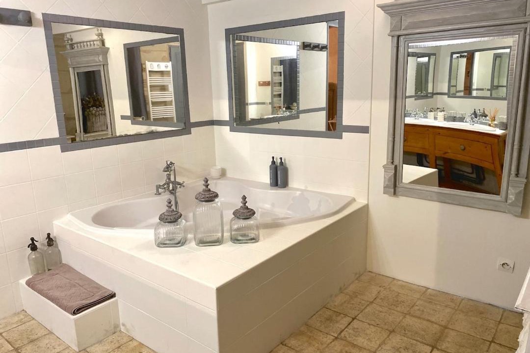 Photo of Bathroom in Berthenay