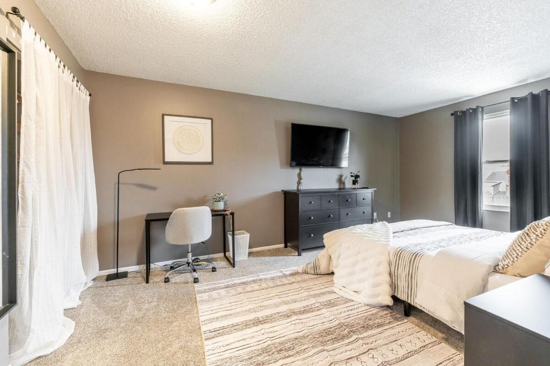 Photo of Bedroom in Grove City