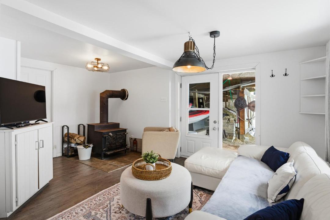 Photo of Livingroom in Stanstead Township