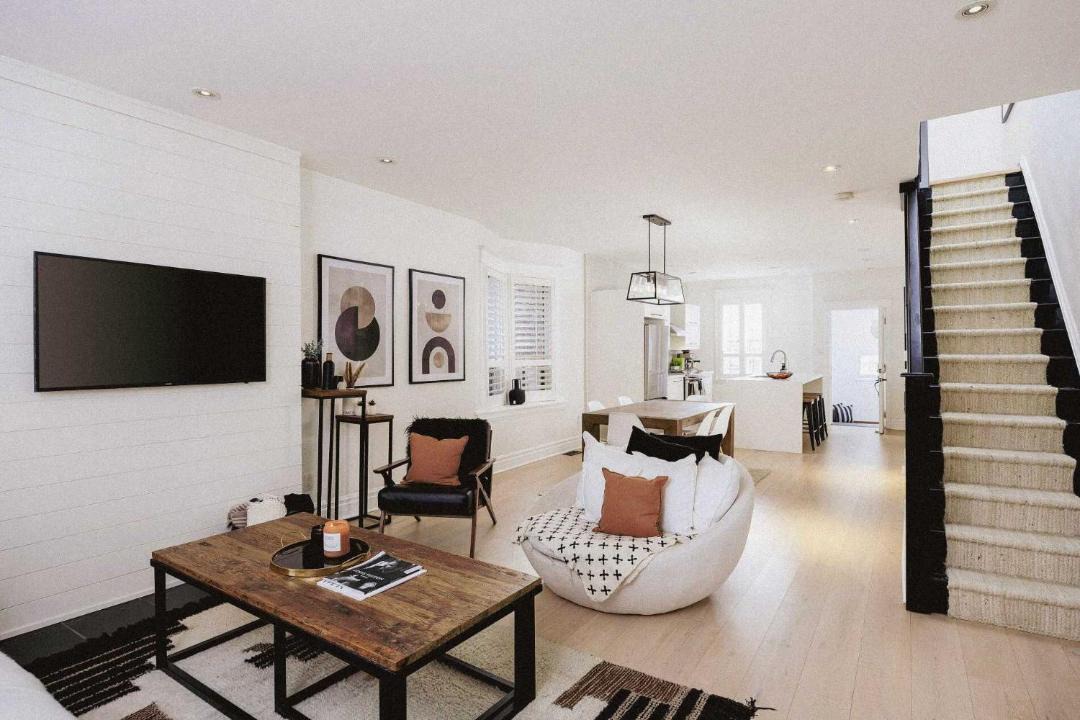 Photo of Livingroom in Earlscourt