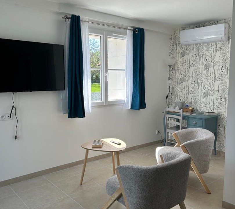 Photo of Livingroom in Coulon