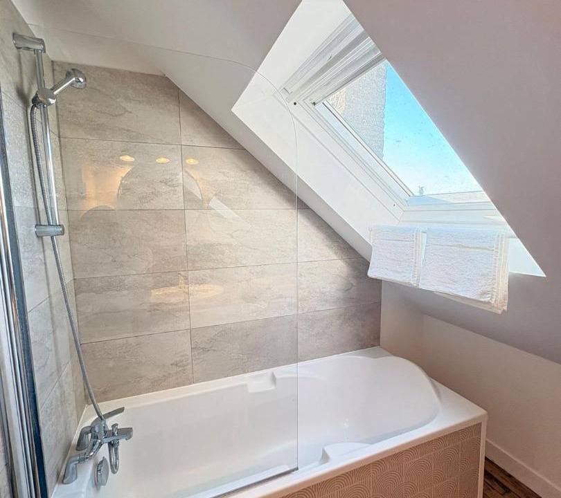 Photo of Bathroom in Dol-de-Bretagne