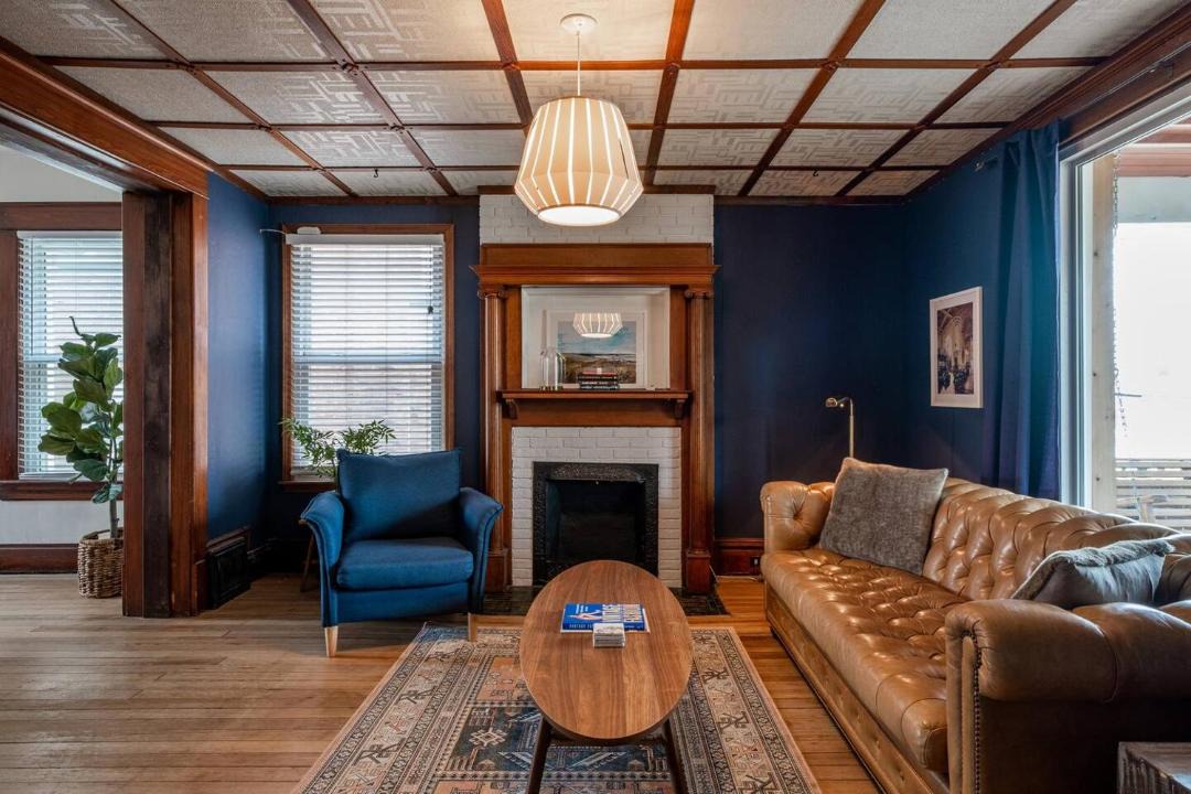Photo of Livingroom in Westside North