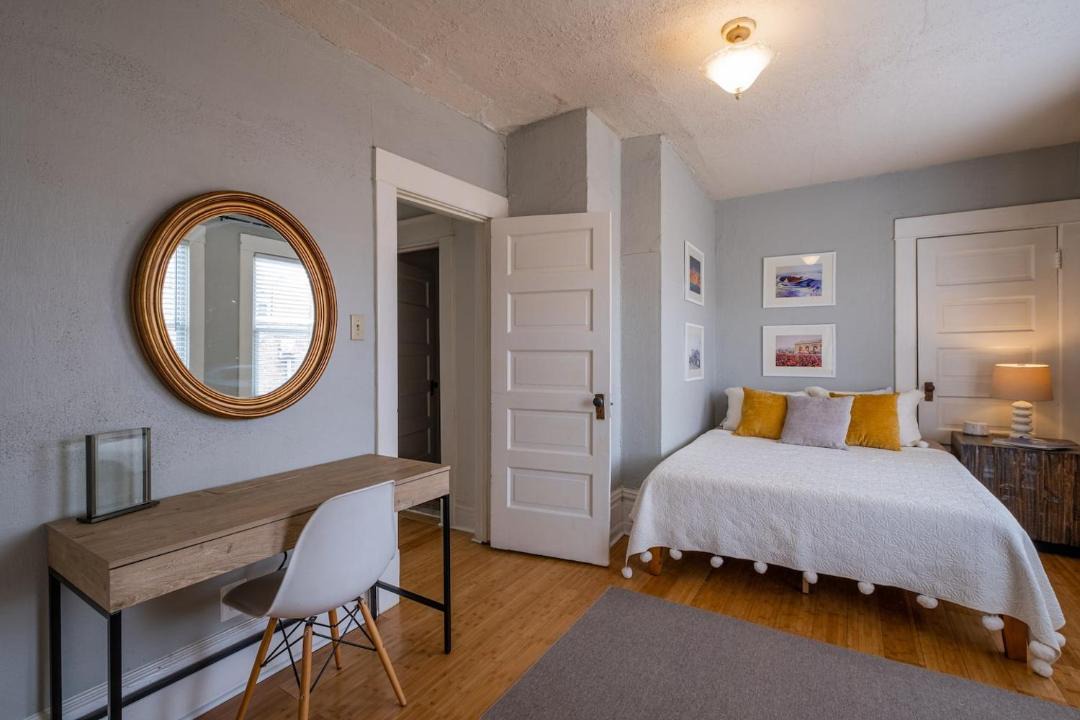 Photo of Bedroom in Westside North