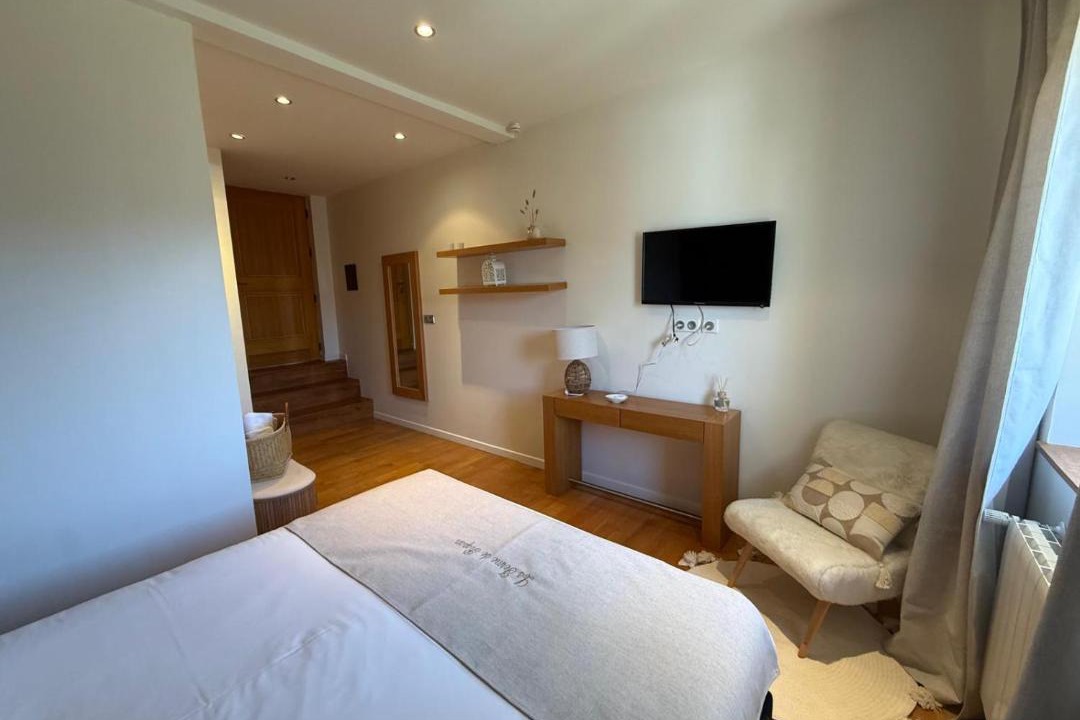 Photo of Bedroom in Perouges