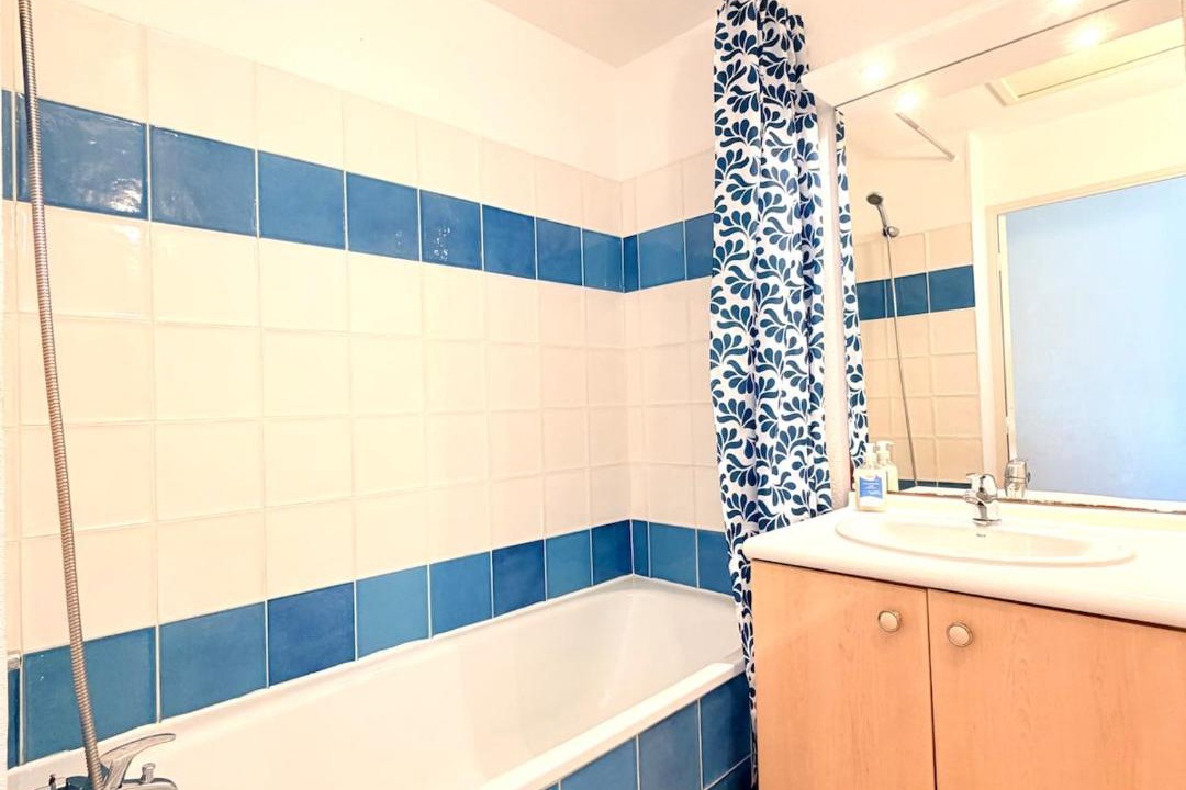 Photo of Bathroom in Homps