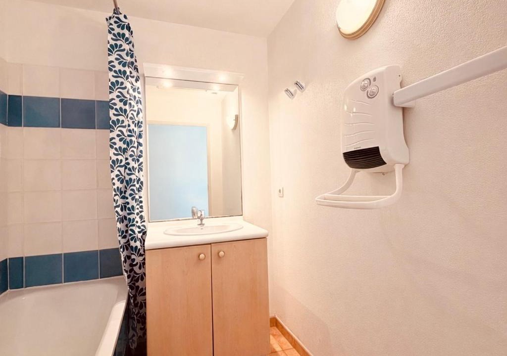 Photo of Bathroom in Homps