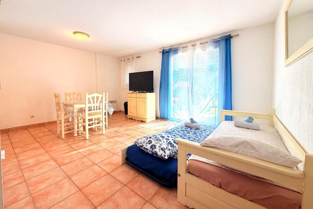 Photo of Bedroom in Homps