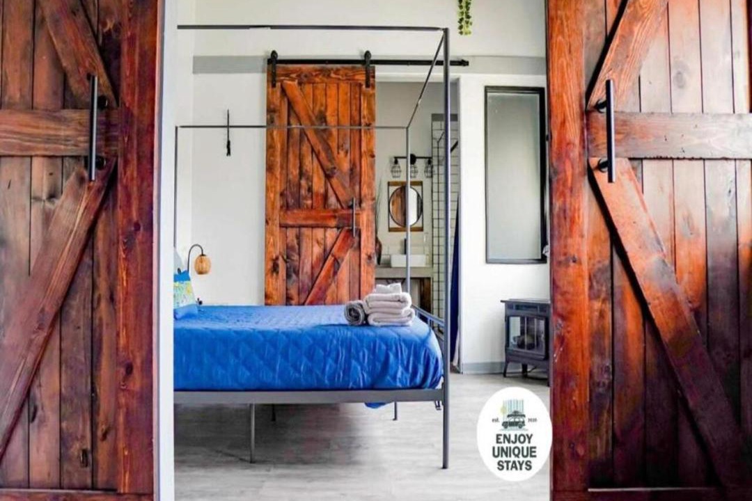 Photo of Bedroom in Niles