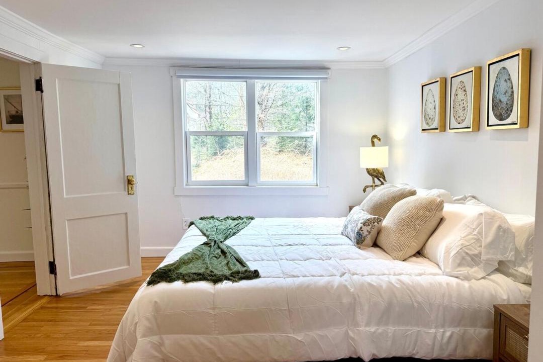 Photo of Bedroom in Redding Ridge