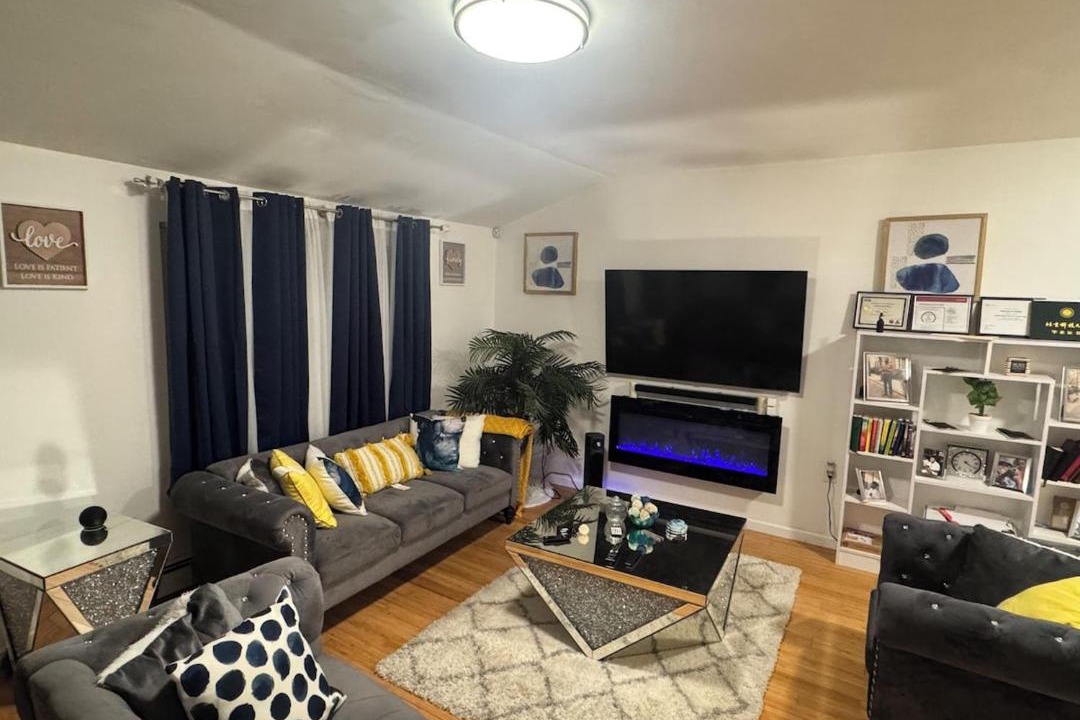 Photo of Livingroom in Central Islip