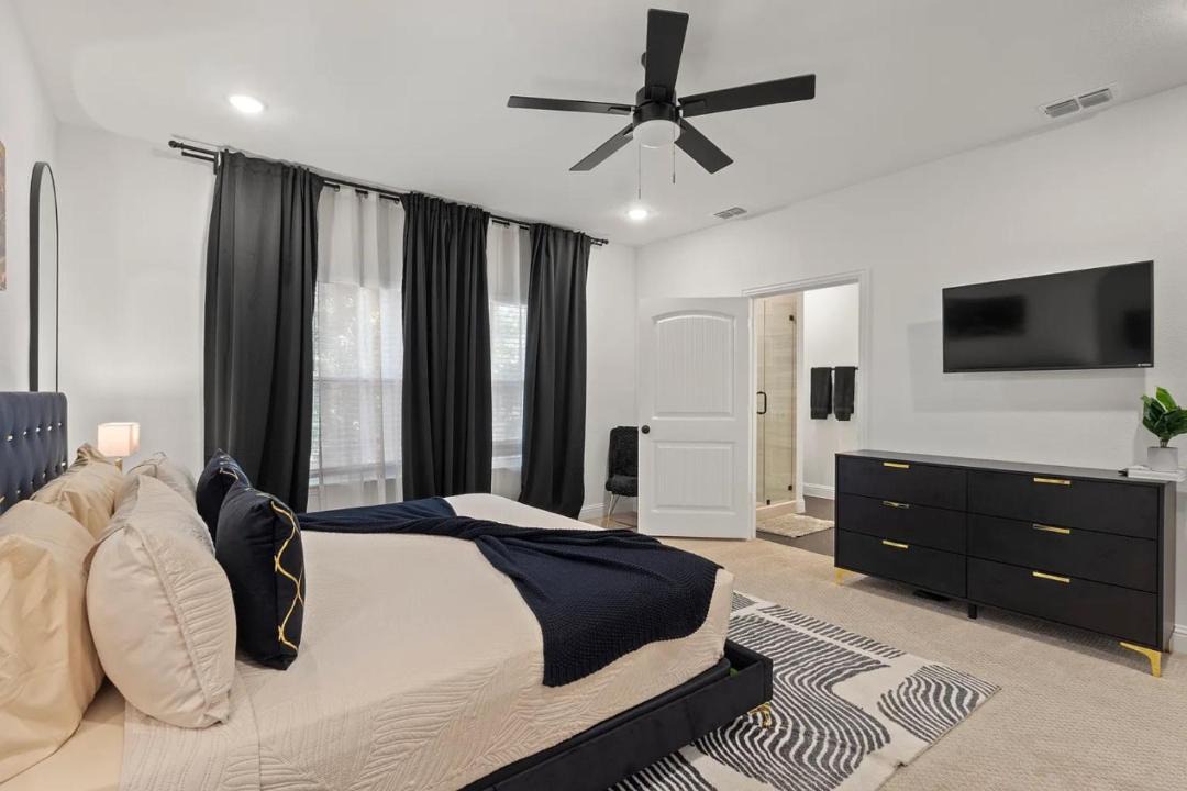 Photo of Bedroom in West Dallas