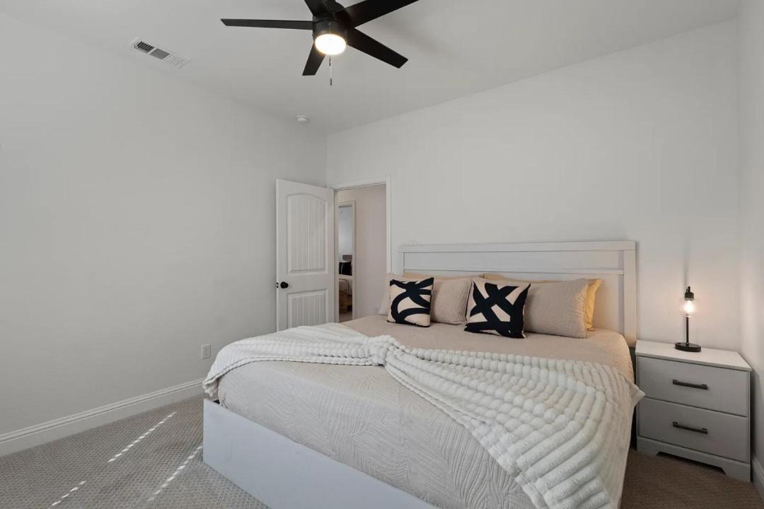 Photo of Bedroom in West Dallas