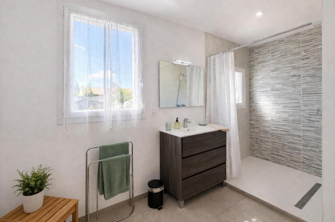 Photo of Bathroom in Montaren-et-Saint-Mediers