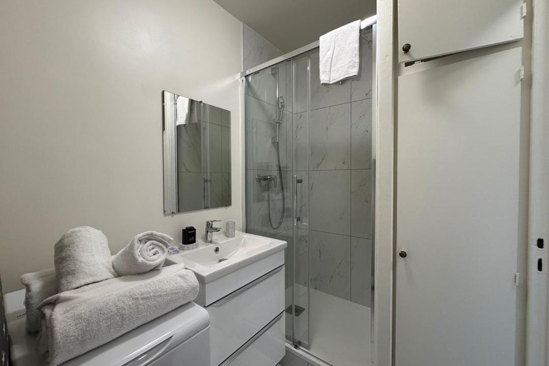 Photo of Bathroom in Saint-Germain-en-Laye