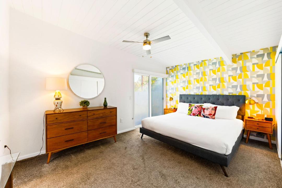 Photo of Bedroom in Racquet Club Estates