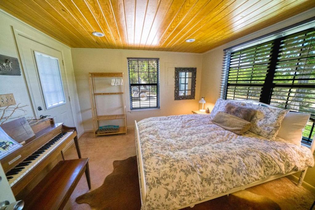 Photo of Bedroom in Dripping Springs