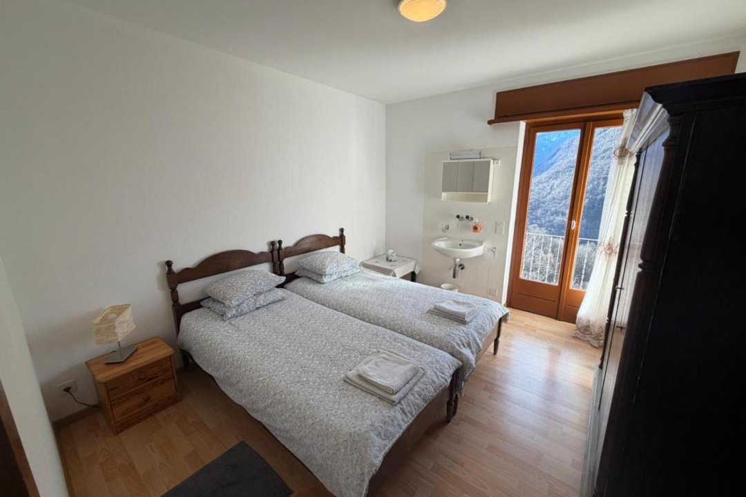 Photo of Bedroom in Isorno