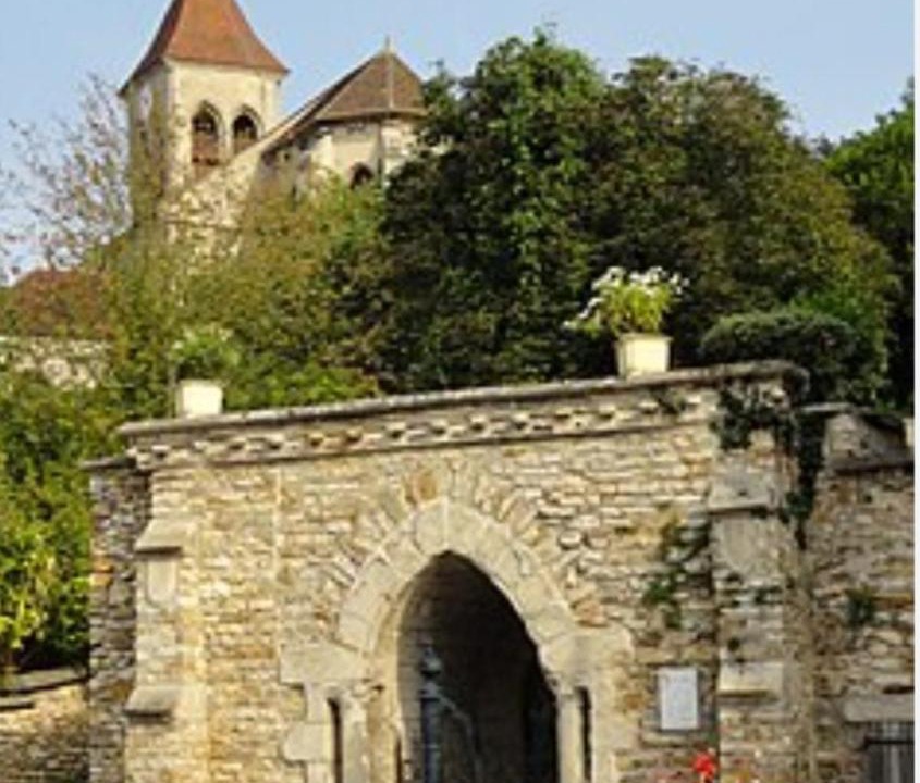 Photo of Buildings in Saint-Prix