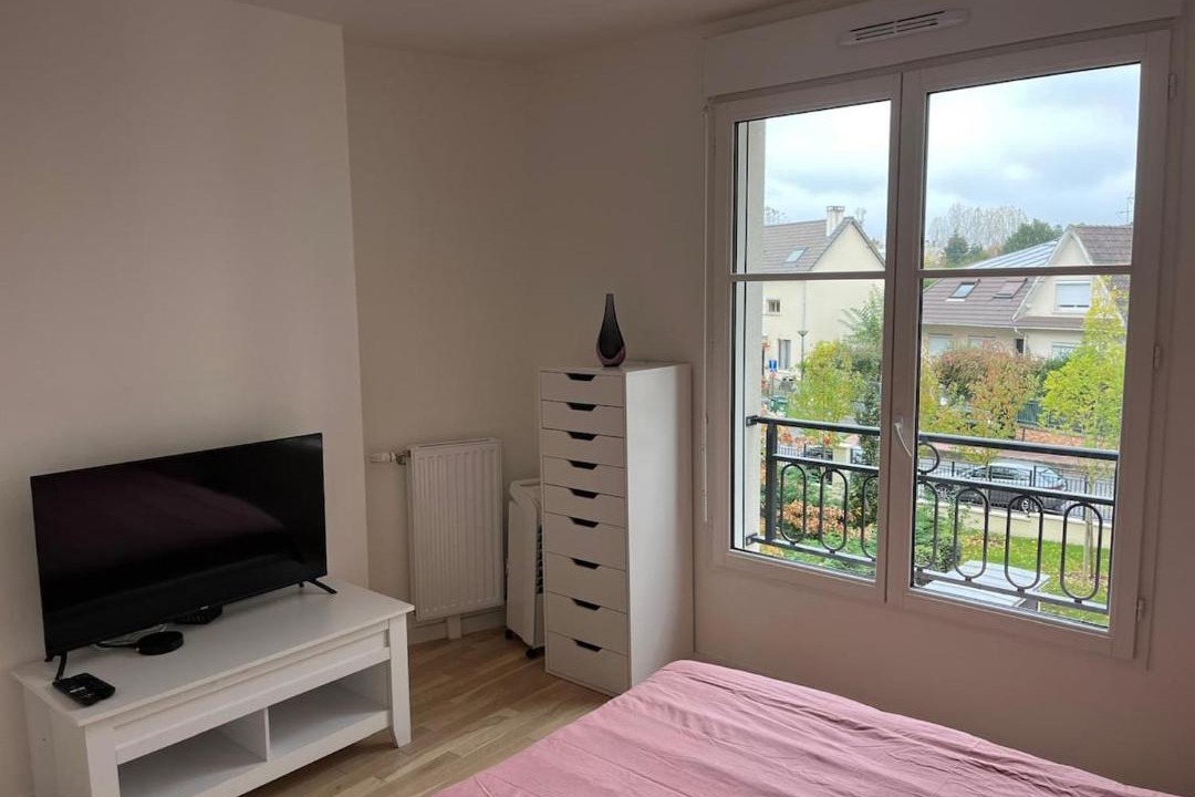 Photo of Bedroom in Clamart