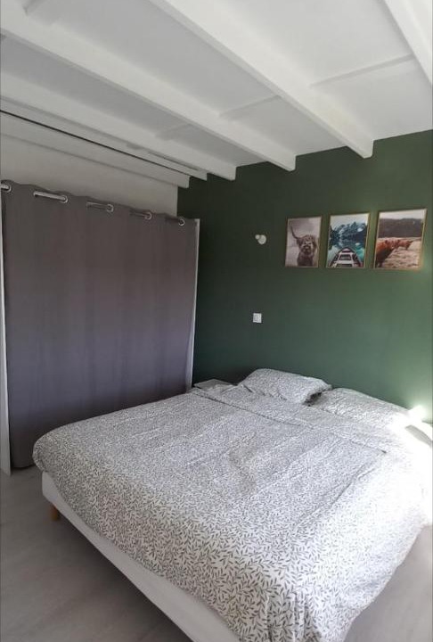 Photo of Bedroom in Saint-Symphorien-sur-Saone