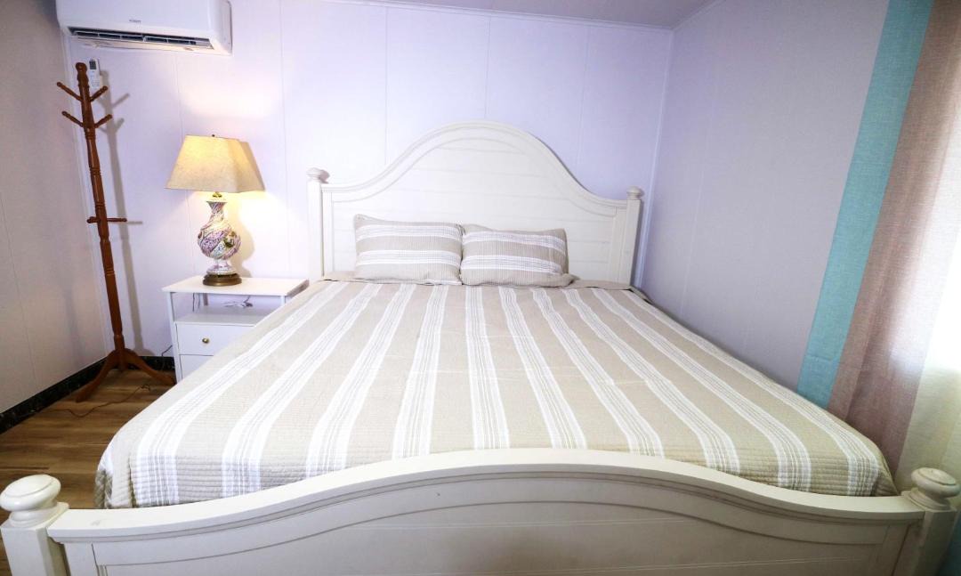 Photo of Bedroom in Newberry Springs