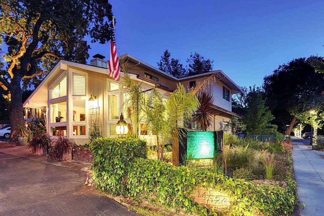 Photo of Others in Saratoga