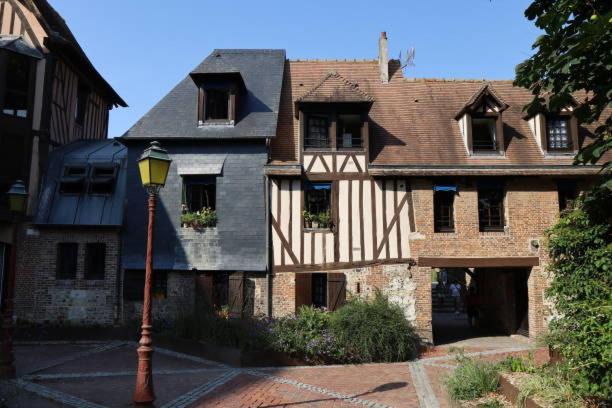 Photo of Others in Pont-Audemer